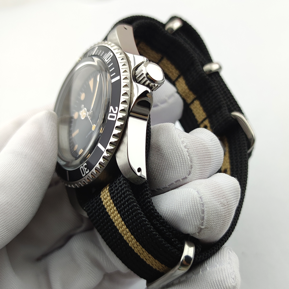 Vintage Diver Automatic Watch  - Tropic Strap Vintage recensie en prijs