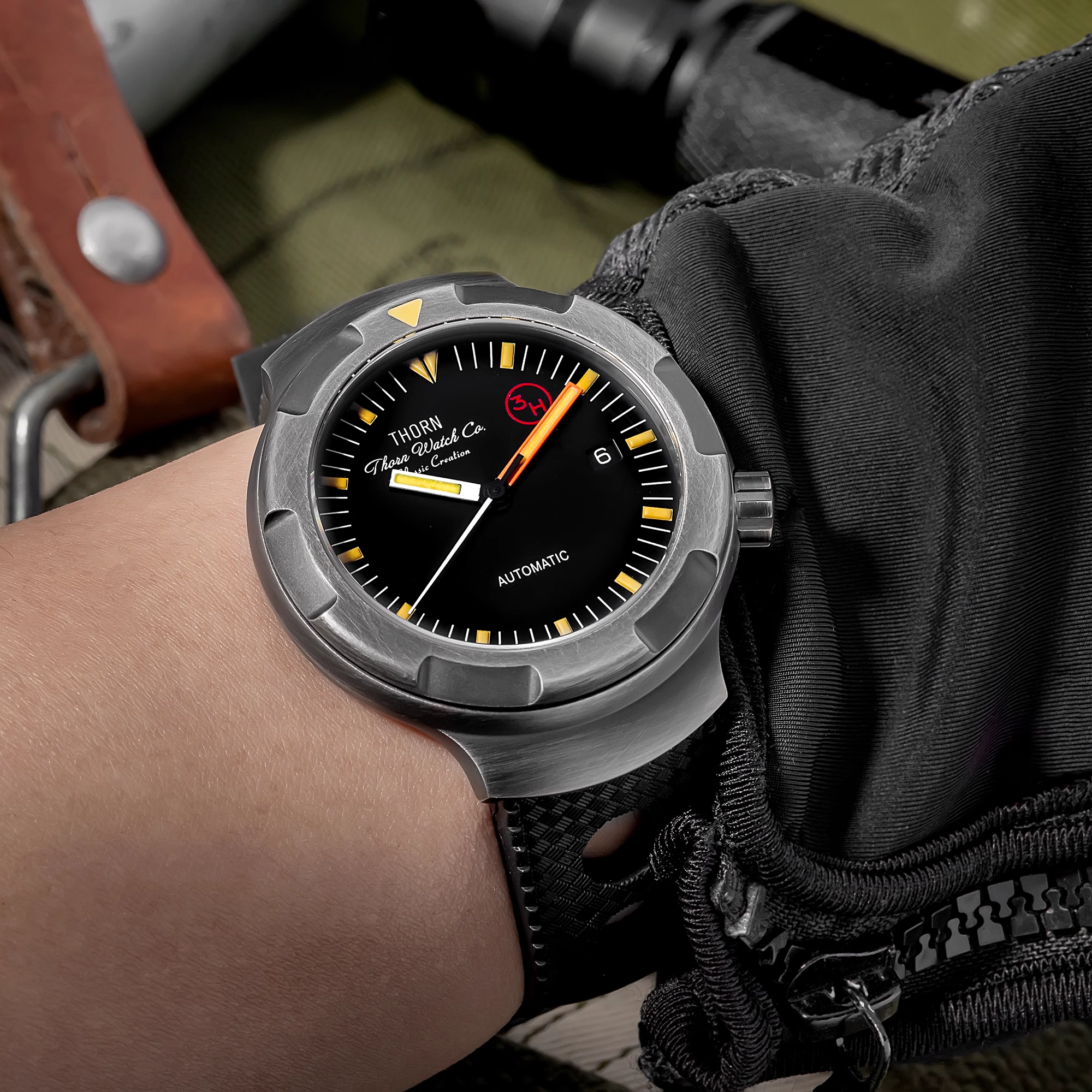Thorn 42mm Men's Retro Titaniu - Rubber Strap Diver recensie en prijs
